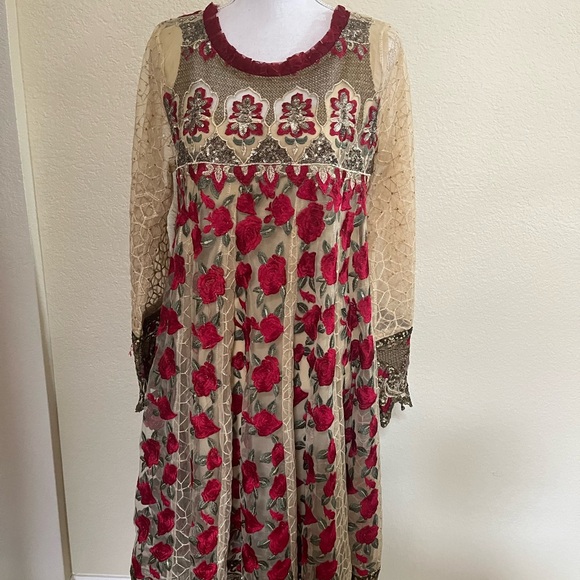 Fully Embroidered Net 3-Piece Pant Suit - New - Picture 3 of 12